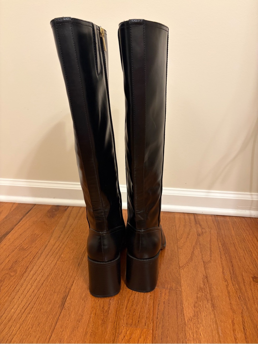 Vince Camuto | Classic Black Knee-High Leather Boots size 9 - Picture 7 of 14
